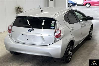 2013 Toyota Aqua - Thumbnail