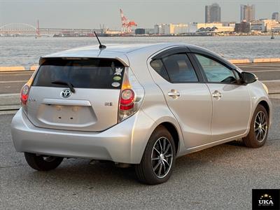 2013 Toyota Aqua - Thumbnail