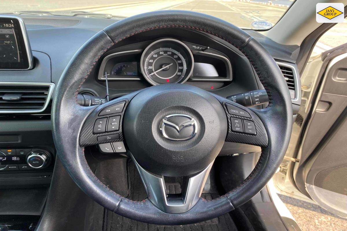 2014 Mazda Axela