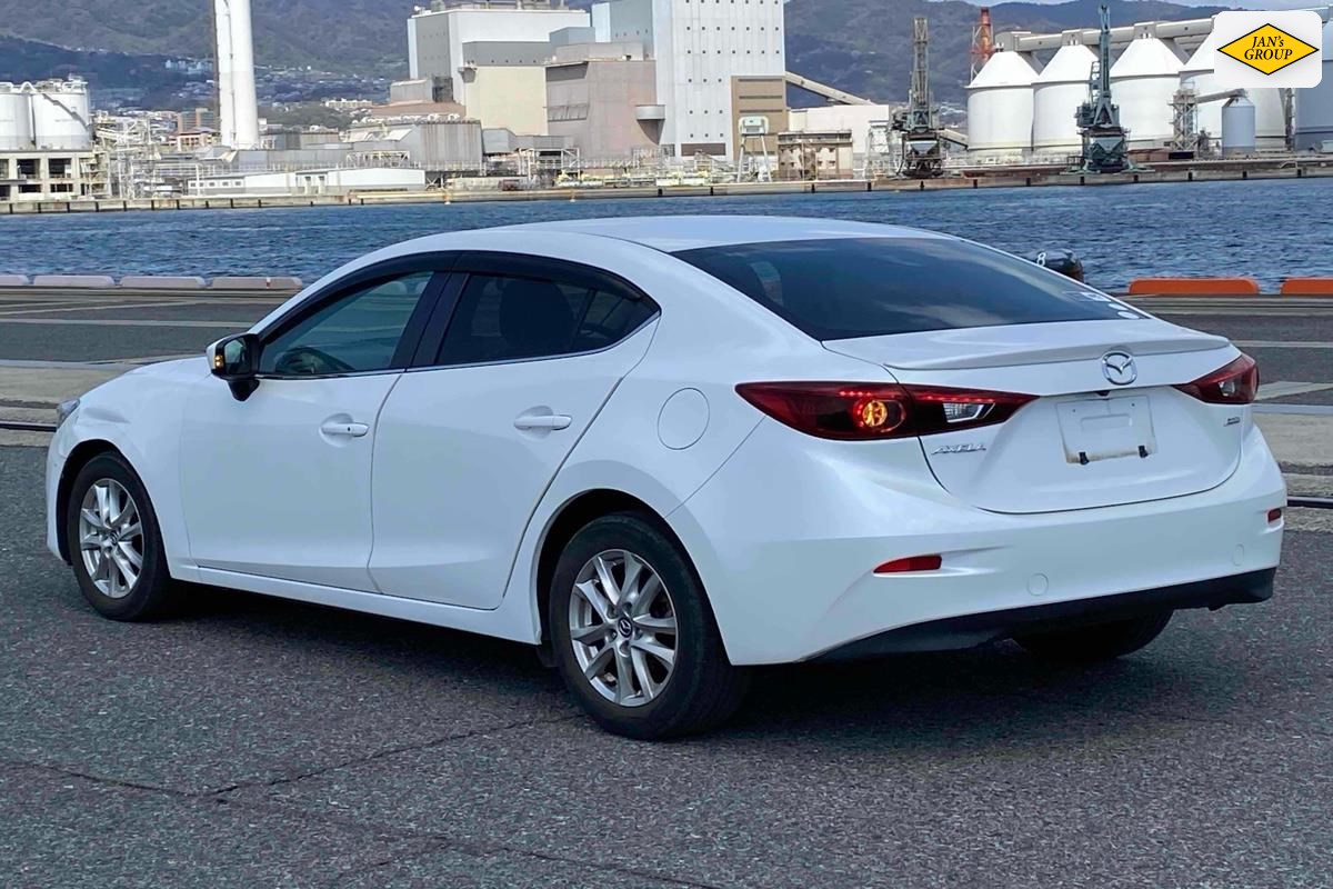 2014 Mazda Axela