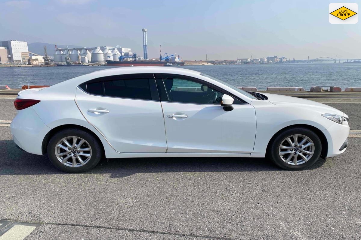 2014 Mazda Axela