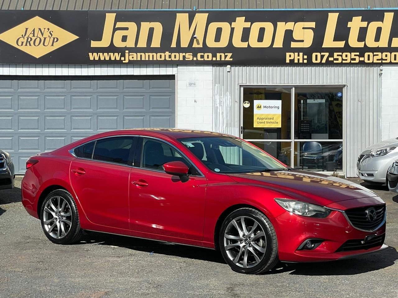 2013 Mazda Atenza