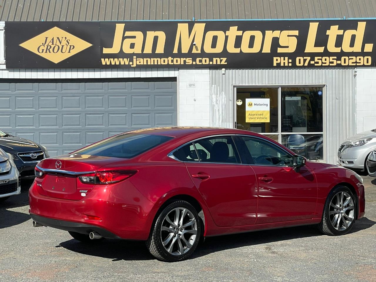 2013 Mazda Atenza