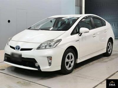2015 Toyota Prius - Thumbnail