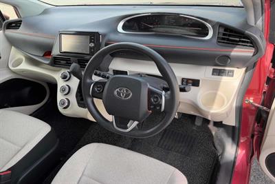 2016 Toyota Sienta - Thumbnail