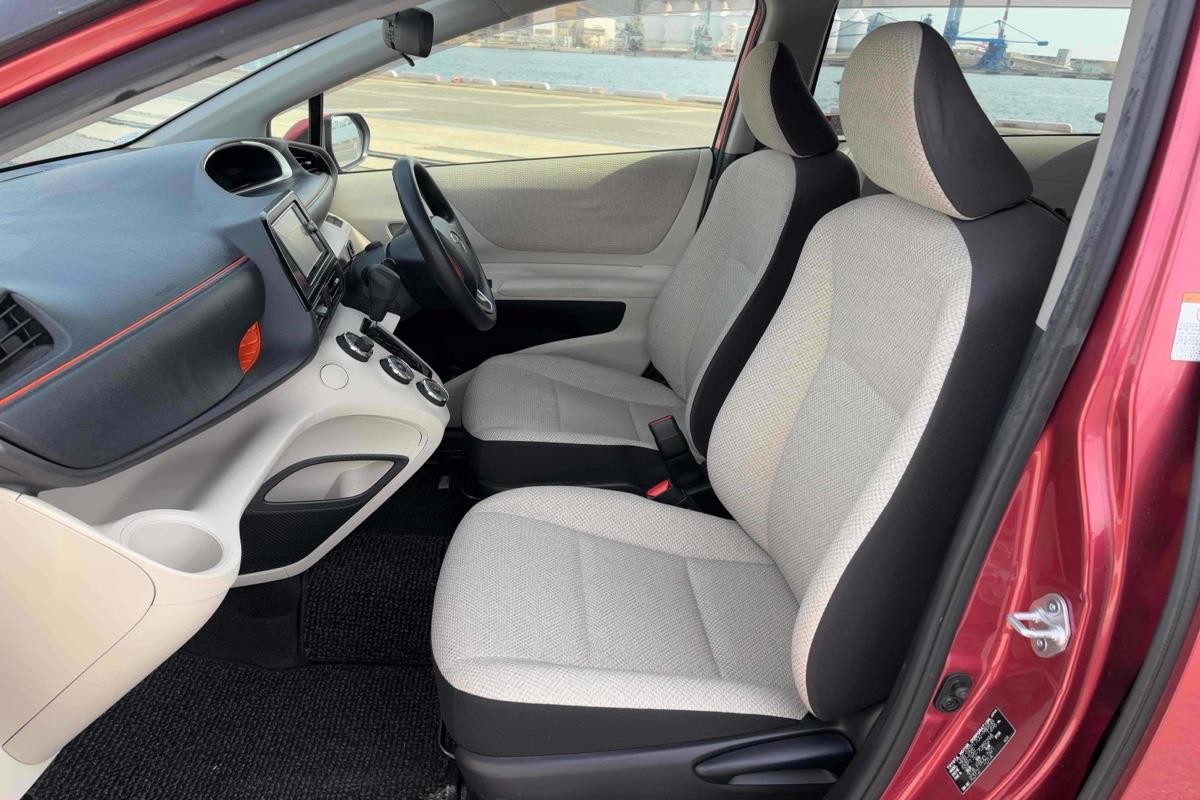 2016 Toyota Sienta