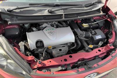 2016 Toyota Sienta - Thumbnail