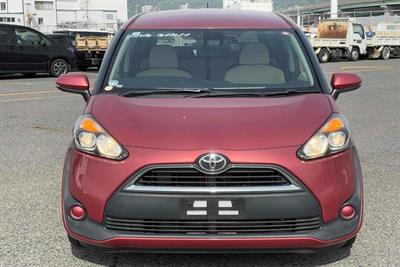 2016 Toyota Sienta - Thumbnail