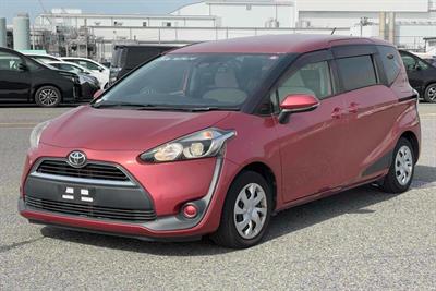 2016 Toyota Sienta - Thumbnail