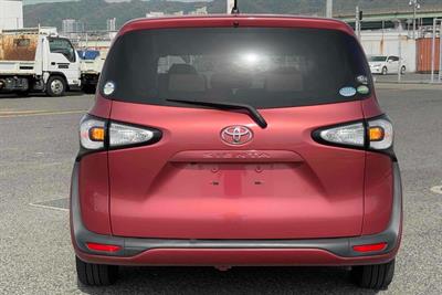 2016 Toyota Sienta - Thumbnail