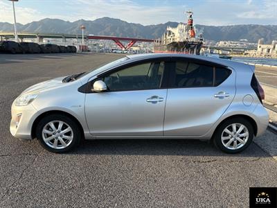 2015 Toyota Aqua - Thumbnail
