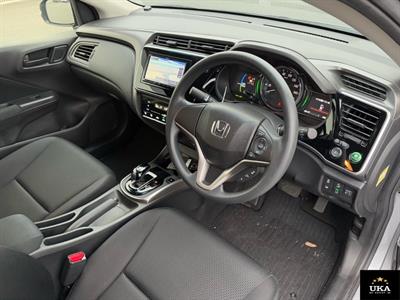 2020 Honda Grace - Thumbnail