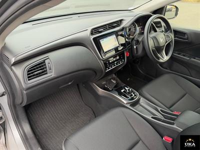 2020 Honda Grace - Thumbnail