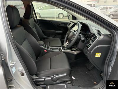 2020 Honda Grace - Thumbnail