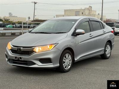 2020 Honda Grace - Thumbnail