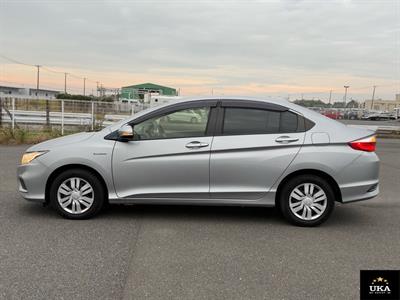 2020 Honda Grace - Thumbnail