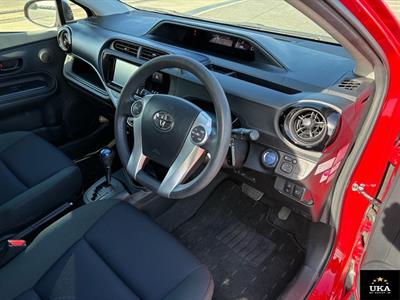 2017 Toyota Aqua - Thumbnail