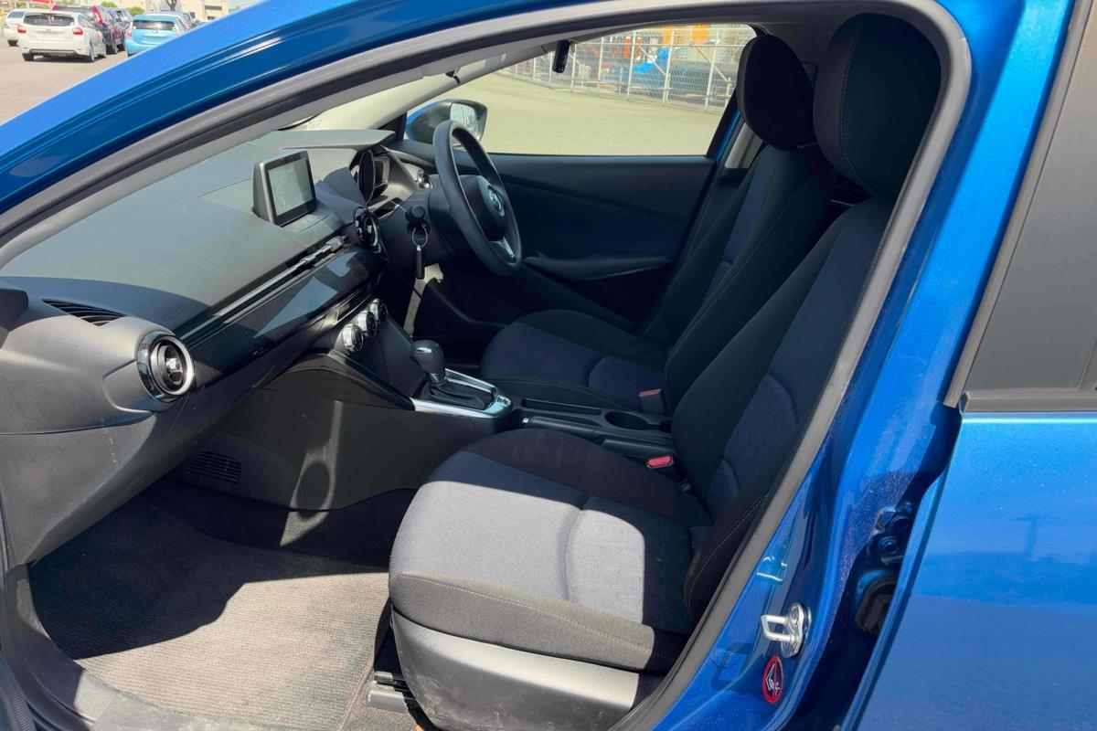 2014 Mazda Demio