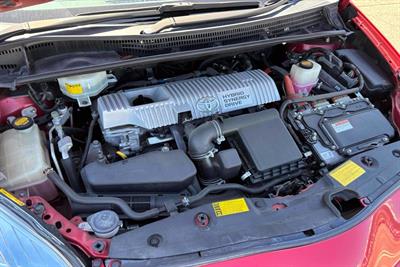 2013 Toyota Prius - Thumbnail