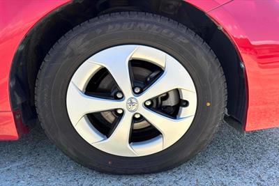 2013 Toyota Prius - Thumbnail