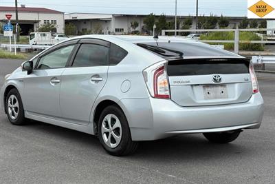 2014 Toyota Prius - Thumbnail