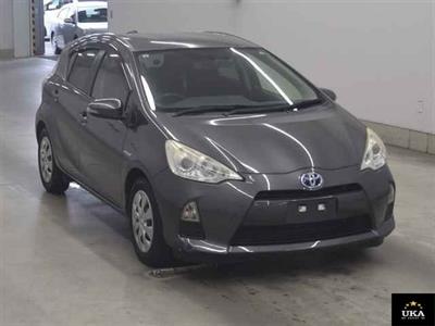 2013 Toyota Aqua - Thumbnail