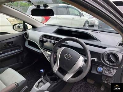 2013 Toyota Aqua - Thumbnail
