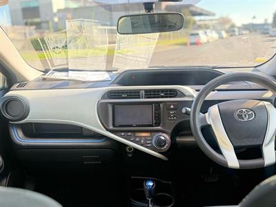 2014 Toyota Aqua - Thumbnail