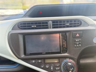 2014 Toyota Aqua - Thumbnail