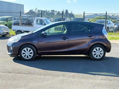 2014 Toyota Aqua - Thumbnail