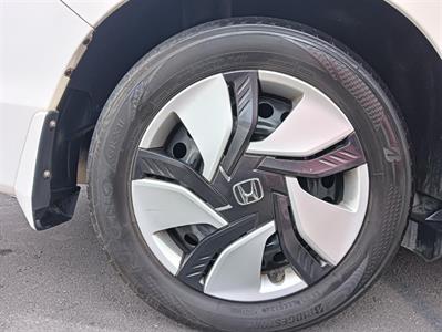 2015 Honda Grace - Thumbnail
