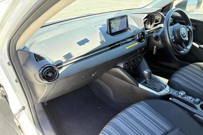 2020 Mazda 2 - Thumbnail