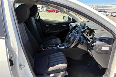 2020 Mazda 2 - Thumbnail