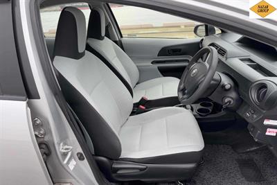2012 Toyota Aqua - Thumbnail