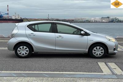2012 Toyota Aqua - Thumbnail