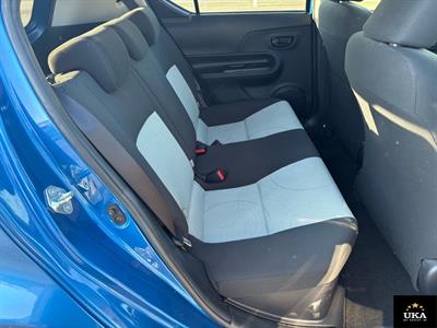 2015 Toyota Aqua - Thumbnail