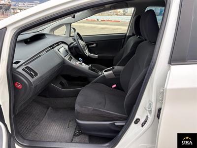 2013 Toyota Prius - Thumbnail