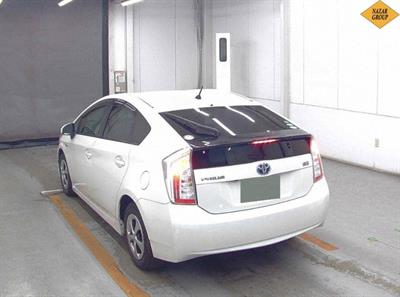 2013 Toyota Prius - Thumbnail