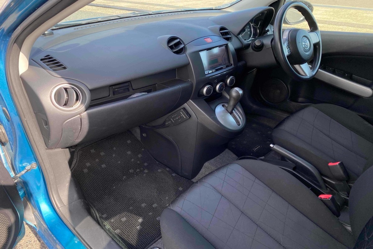 2012 Mazda Demio