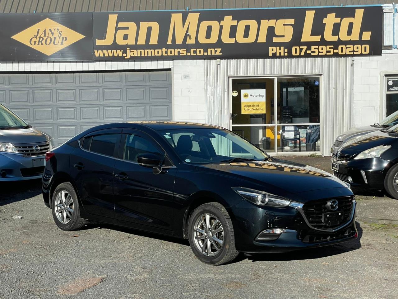 2016 Mazda Axela