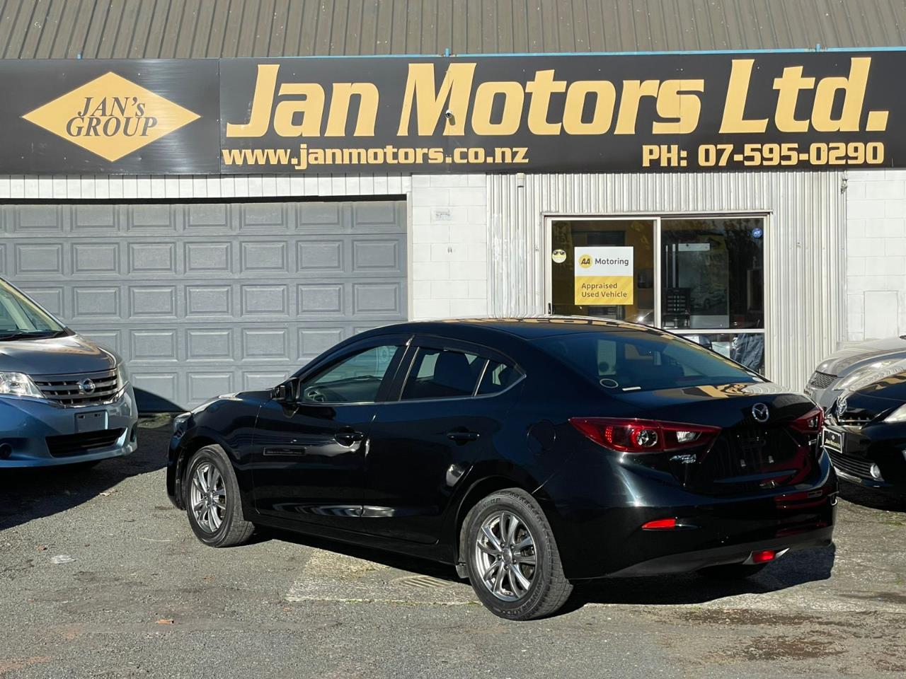 2016 Mazda Axela