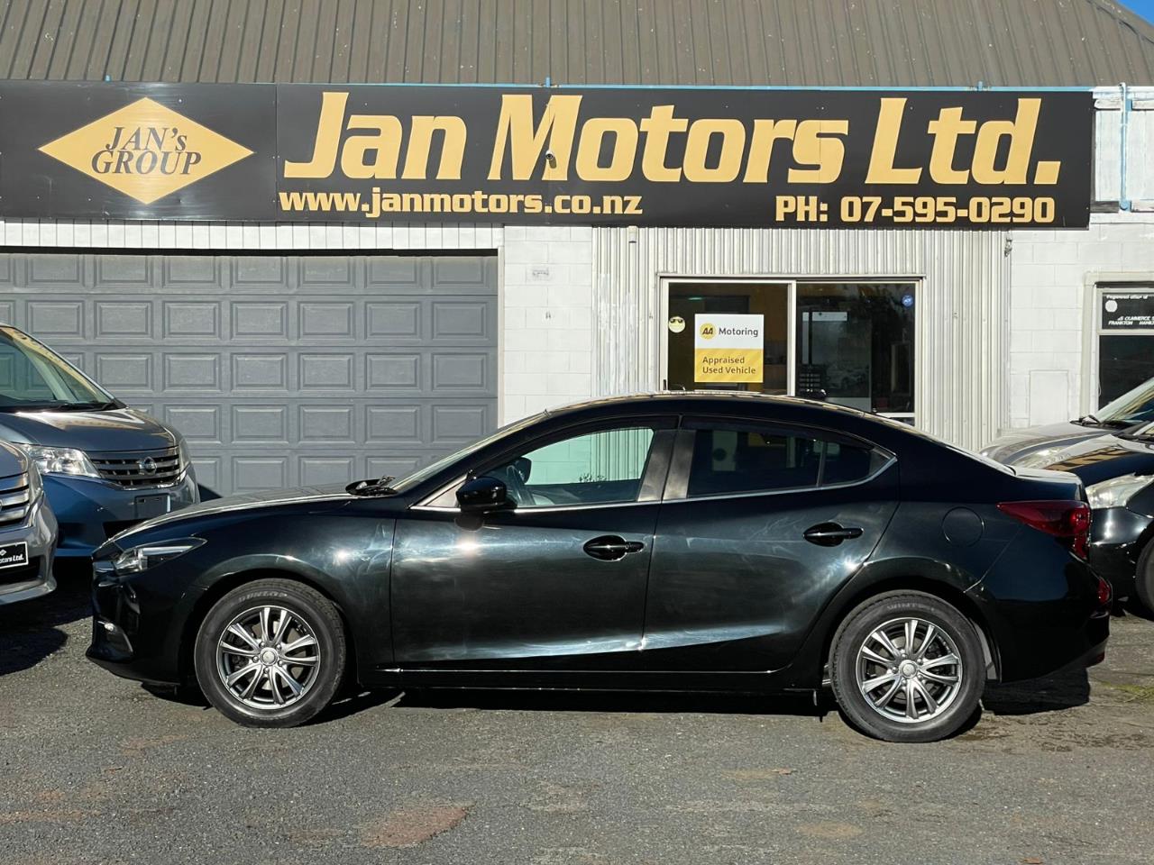2016 Mazda Axela