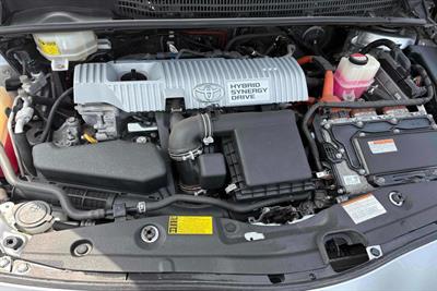 2015 Toyota Prius - Thumbnail