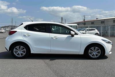 2020 Mazda 2 - Thumbnail