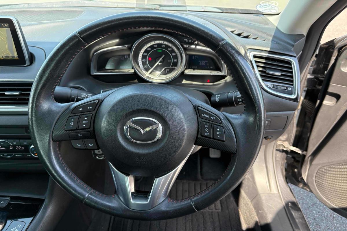 2014 Mazda Axela