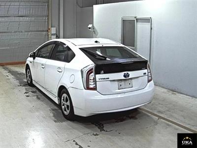 2014 Toyota Prius - Thumbnail