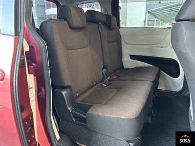 2017 Toyota Sienta - Thumbnail