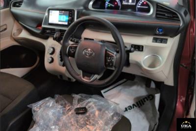 2017 Toyota Sienta - Thumbnail