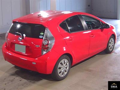 2012 Toyota Aqua - Thumbnail