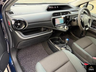 2017 Toyota Aqua - Thumbnail